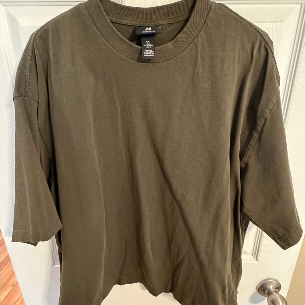 H&M Men's Dark Green Short Sleeve Tee